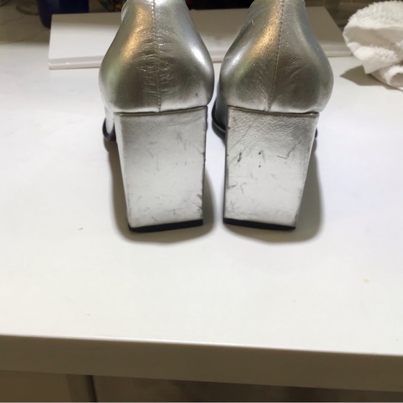 FENDI silver heels with diamond studded Logo - Picture 6 of 9